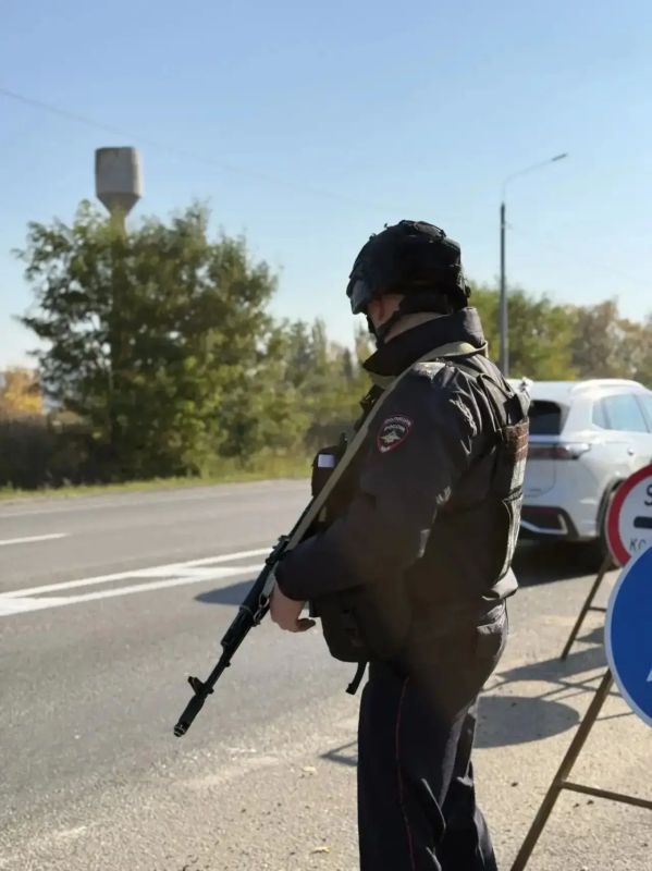 В Обоянском районе на стационарном посту полиции, организованном в рамках действия правового режима КТО, задержан водитель в наркотическом опьянении