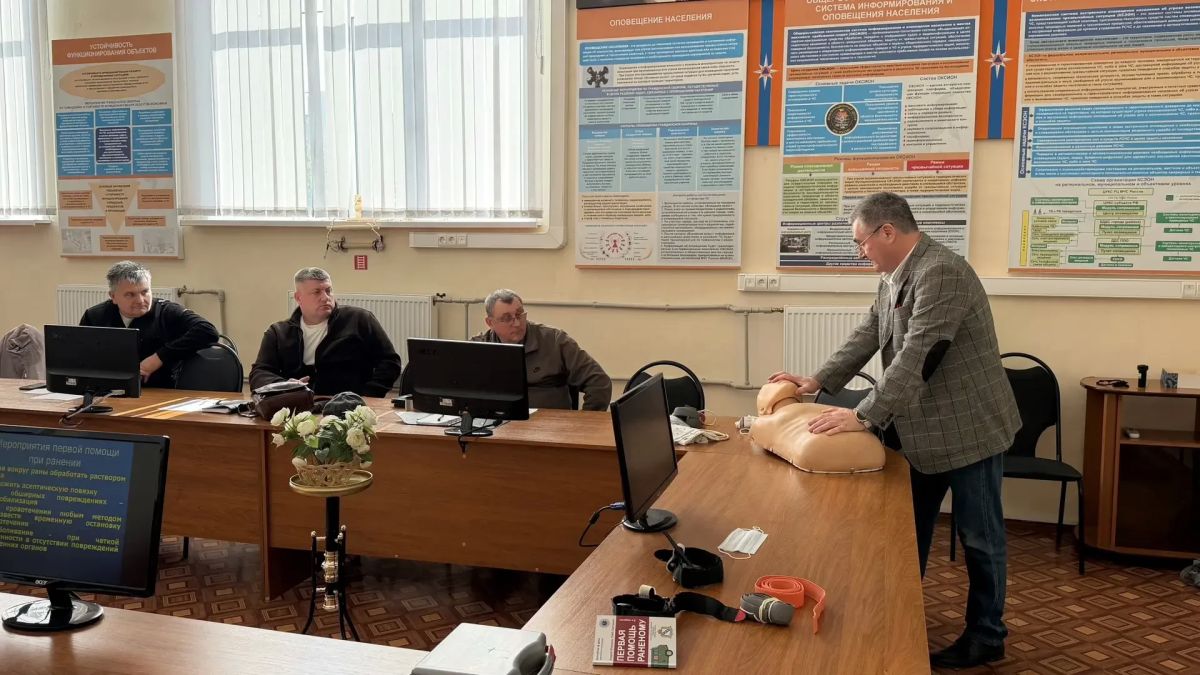 Обучение слушателей УМЦ оказанию первой помощи пострадавшим при ЧС