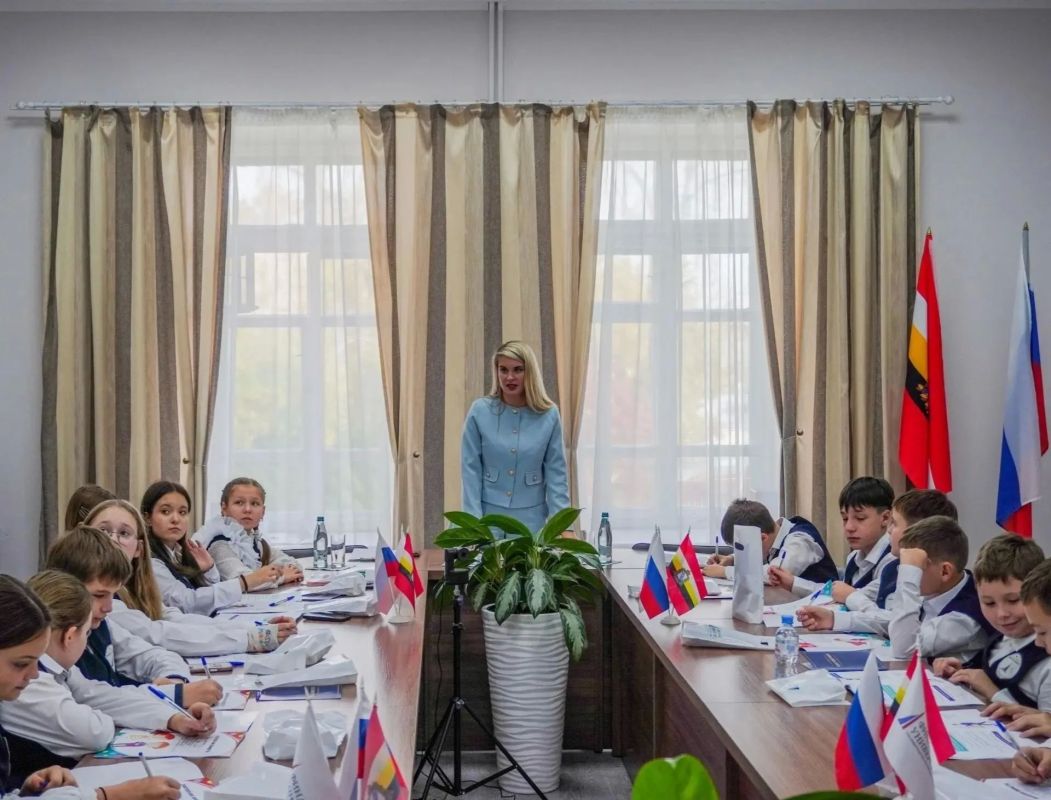 В Курске открылся первый в России профильный бизнес-класс для школьников