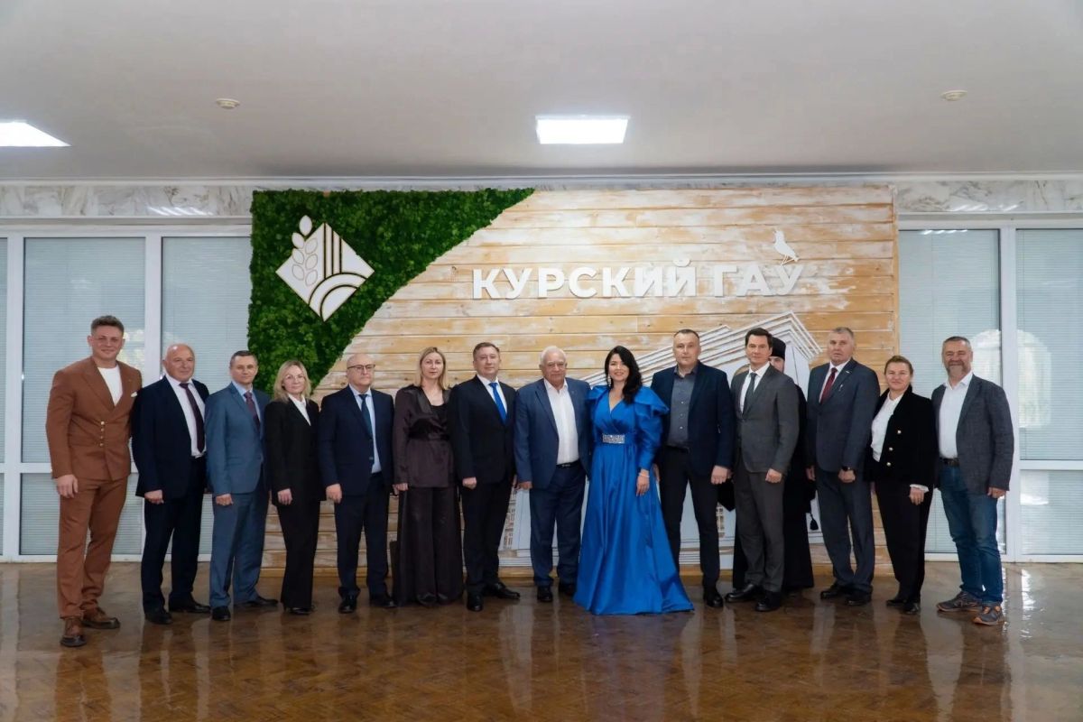 Курский ГАУ провёл праздничный концерт в обновлённом зале