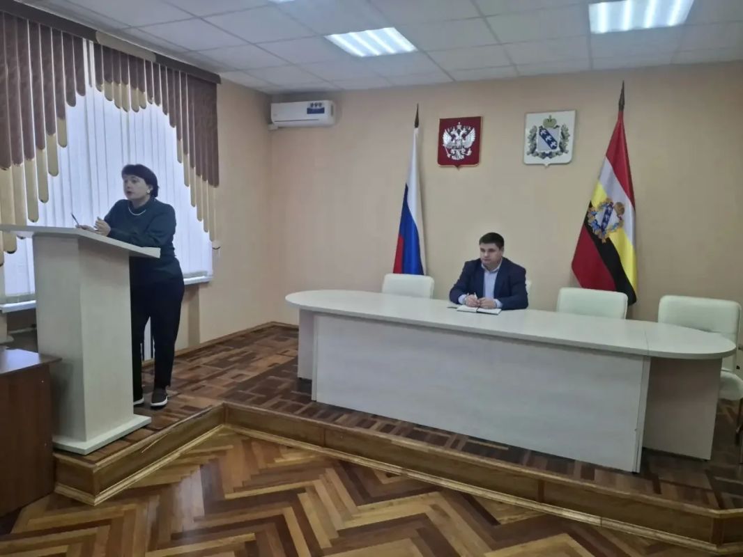 Николай Волобуев: Сегодня, 20 октября, провел оперативное совещание с главами муниципальных образований