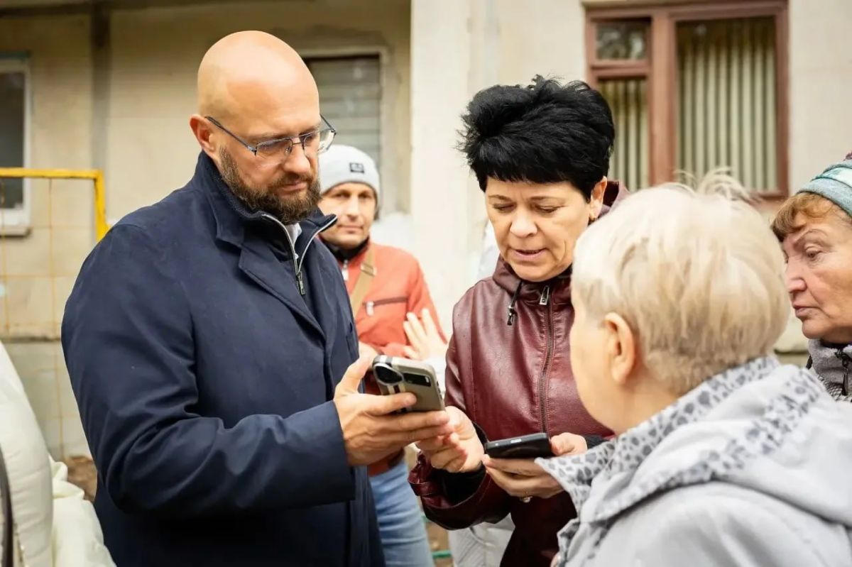 Глава Курска лично проверил адреса, по которым поступали жалобы на холод в квартирах