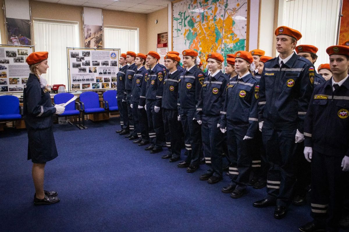 В Курске 37 школьников дали клятву кадета-спасателя