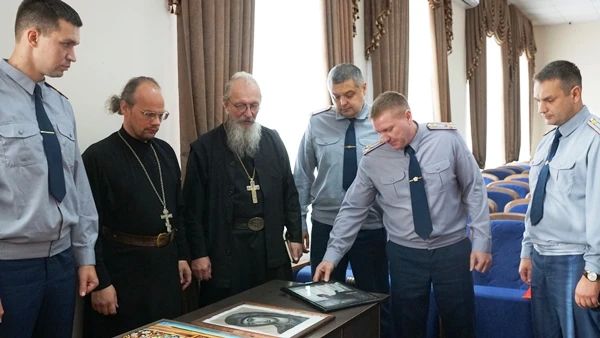 Осужденные курских колоний представят свои работы на конкурсе православной живописи «Явление»