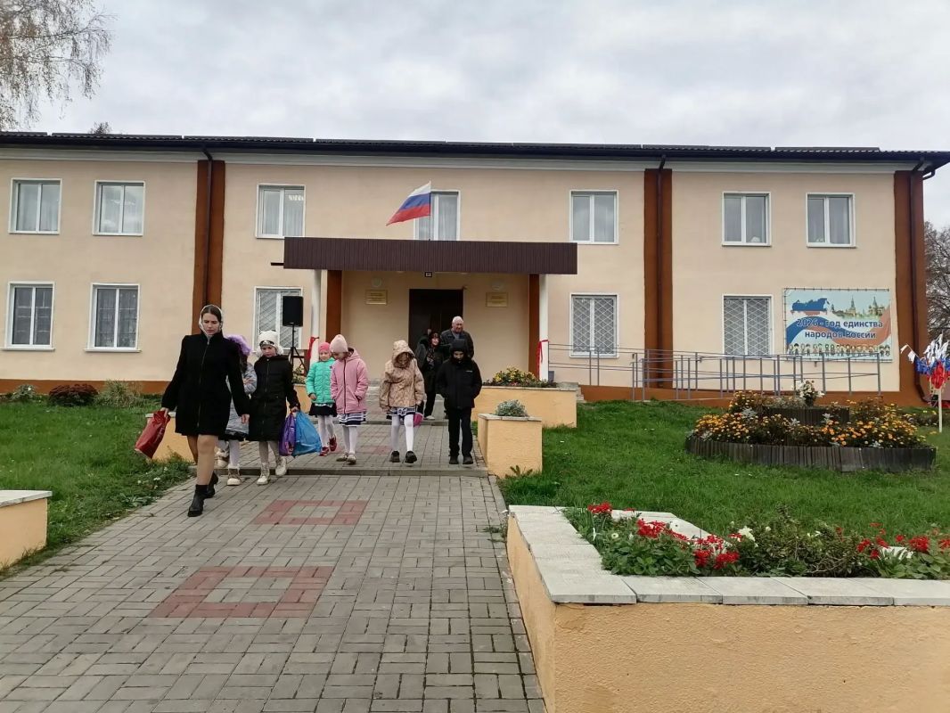 В селе Спасском Медвенского района обновили дом культуры