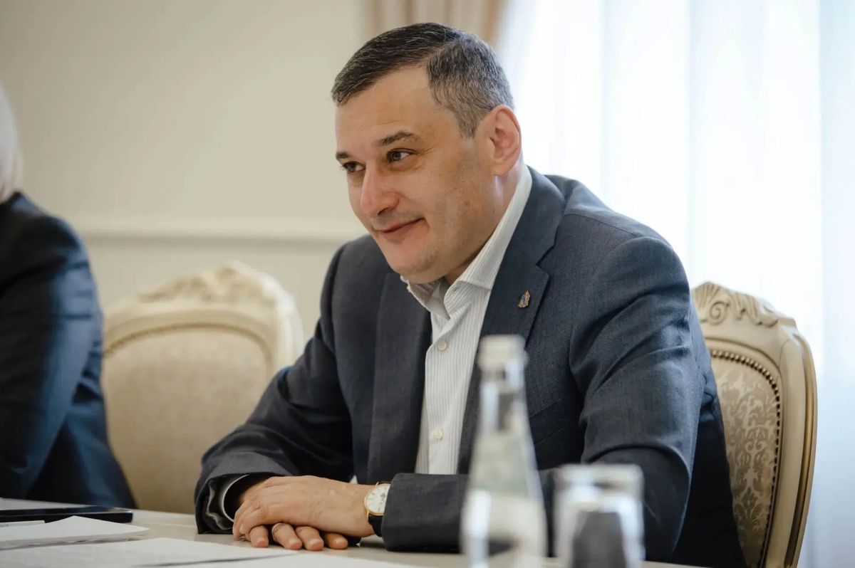 Глава региона Александр Хинштейн поблагодарил всех за поздравления с Днём рождения