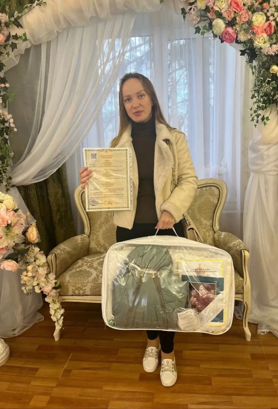 В отделе ЗАГС администрации Обоянского района две семьи зарегистрировали рождение малышей, которым дали имена Матвей и Ева
