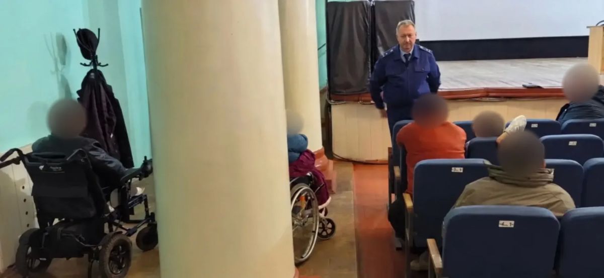Льговский межрайонный прокурор провел личный прием участников специальной военной операции