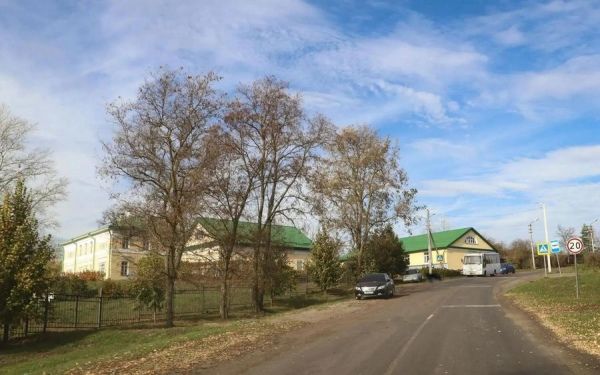 Возле усадьбы Фета под Курском делают автопарковку на 123 машины