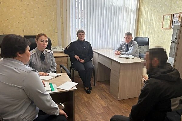 Накануне сотрудники УФСИН России по Курской области, курирующие вопросы реализации закона о пробации, а также исполнения наказаний, не связанных с лишением свободы, провели масштабный межведомственный выездной прием граждан