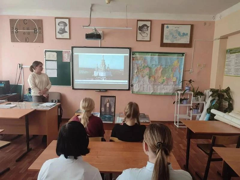 Для учеников Усланской школы прошел медиалекторий, посвященный одному из самых почитаемых святых России