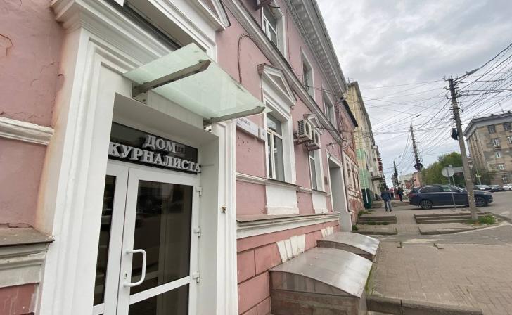 в Курске восьми школьникам вручили пресс?карты юных корреспондентов