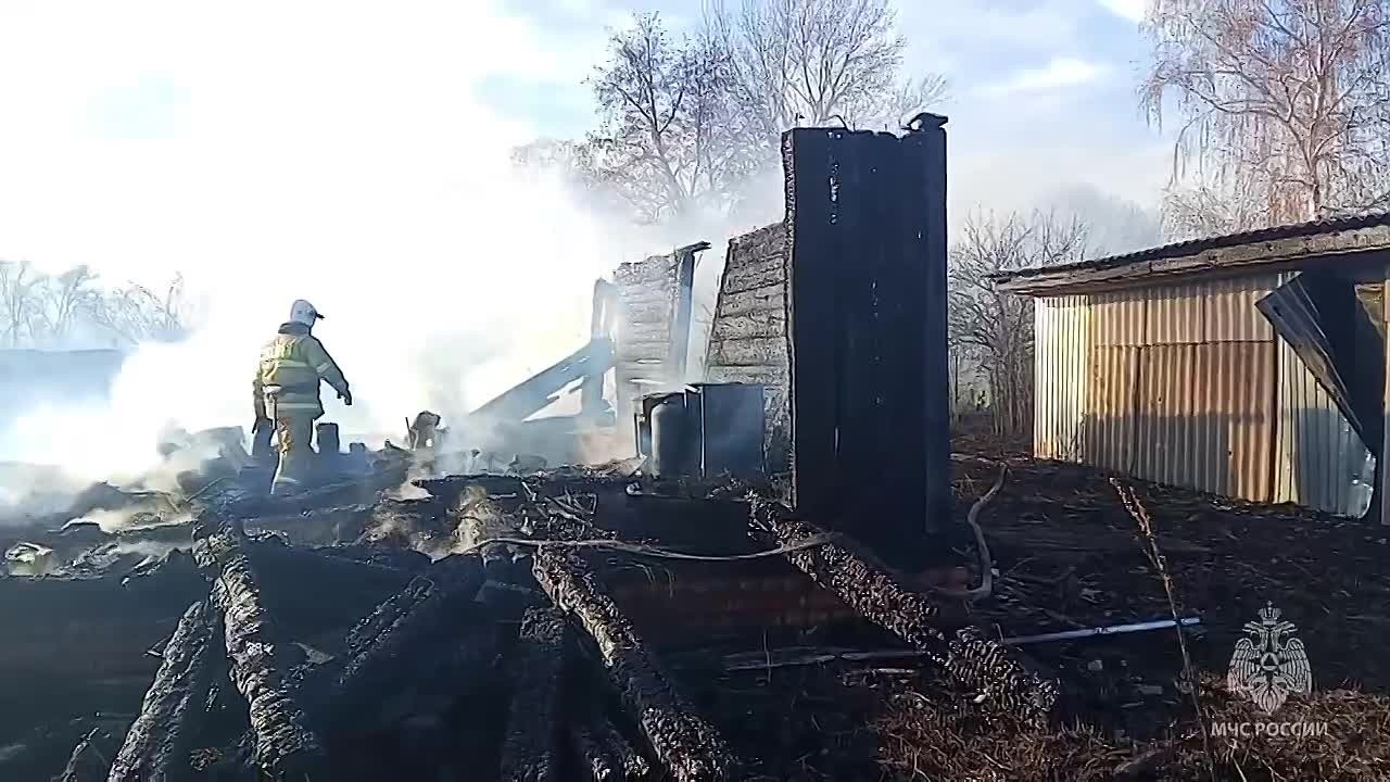 Курянка сожгла чужой сарай во время уборки участка