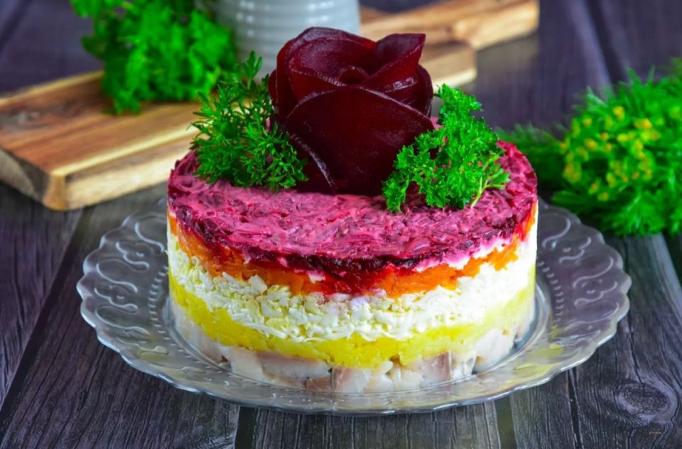 Селёдка под шубой: секреты приготовления культового новогоднего салата