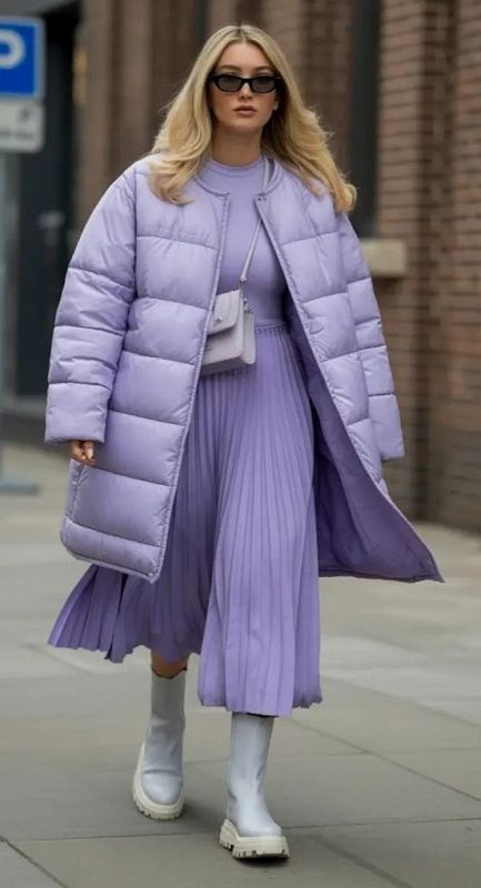 Как нестандартное сочетание пуховиков и юбок завоевывает зимний гардероб