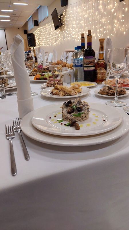 Как избежать алкоголизма на новогоднем корпоративе: советы и предостережения