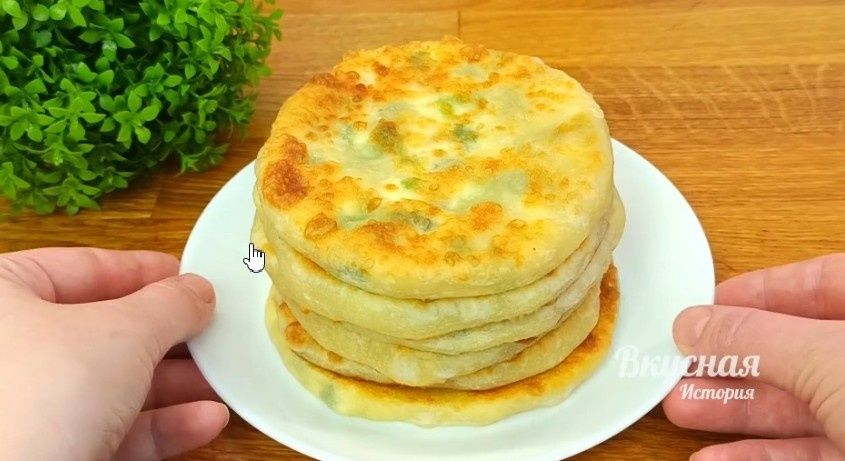 Заскучали по завтракам? Попробуйте эти 5-минутные лепешки с начинкой!